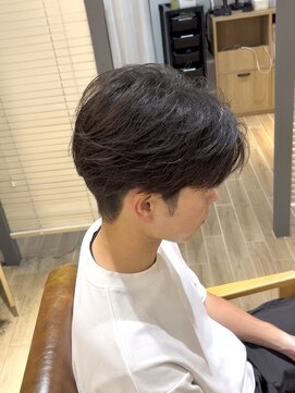 レーヴ(Reve) ナチュラル毛流れセンターパート