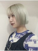 ショートボブブリーチホワイトアッシュ