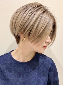 ピークアブー 原宿ハラカド(PEEK-A-BOO) 前下がりハンサムショート/クールモード/ケアブリーチ/前髪なし