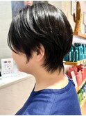 《大人の丸みショートレイヤー》
