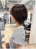 ひし形レイヤーのウルフボブくびれヘアストレートアイロン仕上げ