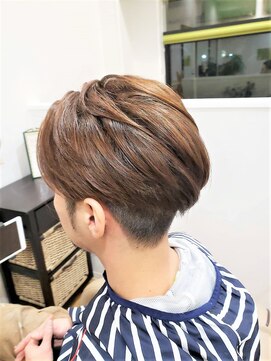 シード(Seed) ベリーショート　ツーブロックスタイル