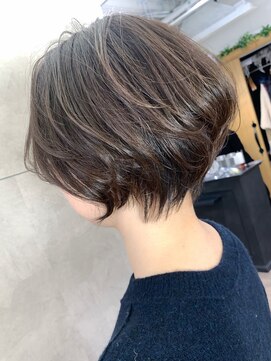 アヴァロン(AVALON) 絶壁解消×ワンカールパーマ×大人ショート