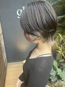 グロー(glow) ホワイト系で作るインナーカラー♪♪