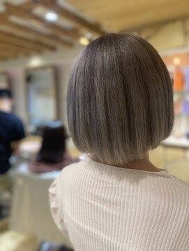 エイト新宿店(EIGHT shinjuku) ハイトーンボブ