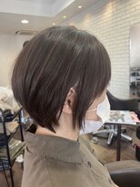 レコジョ(Recojo)&nbsp;(襟足スッキリくびれショートボブ)Hide