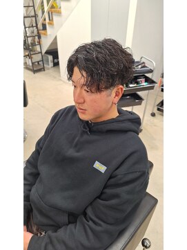 ピースバイラフトーキョウ(V by RAF Tokyo) ツイストスパイラルパーマ/刈り上げ/簡単スタイリング