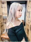 ミルクティーアッシュハイトーンカラー斜めバングうる艶髪