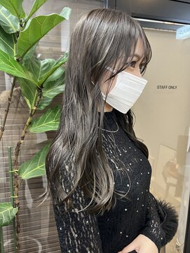ヌープヘアーアイス(NUUP.hair ici) 秋色オリーブ◎ブリーチなし透明感レイヤーミディ