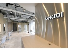 ガウディ 西宮北口店(Gaudi)の雰囲気（落ち着いた店内[メンズ/ハイライト/学割U24/シャドウパーマ]）