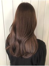 アンド アノン(and anon)&nbsp;ミルクティーベージュ　グレージュカラー　大きめカール　美髪