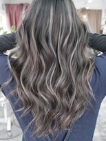 マリアナ(Mariana)&nbsp;ハイライトショートヘアレイヤーカットダブルカラー