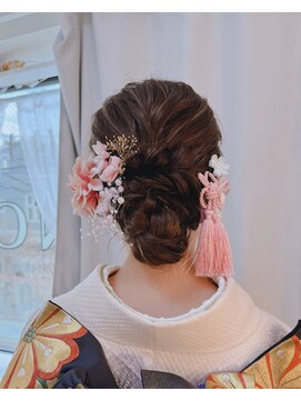 イノチカ(INOCHIKA) バックシニヨン