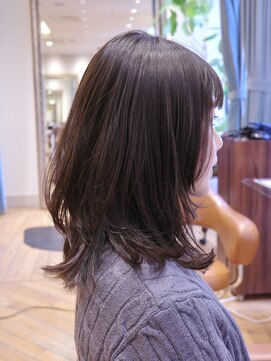 ビュートリアム265(BEAUTRIUM 265) ◆ミディアムレイヤー/レイヤーカット/銀座/くびれヘア/ベージュ