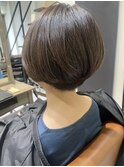 ショートボブ
