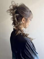 エル セルカ 高田馬場(el CERCA) 大人可愛いサイド編み下ろしスタイル