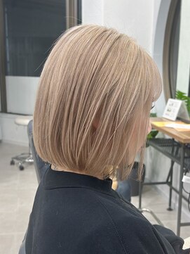 メロウ 神戸三宮(mellow) ブリーチ3～ホワイトベージュ × ボブ