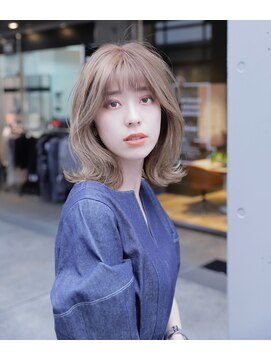 アルマモモ(Alma momo) くびれボブレイヤー