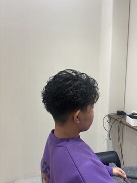 ワークスヘアー(WORKS HAIR) 刈り上げアップバング