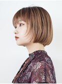 切りっぱなしショート・ボブ/絶壁解消/前髪なし/40代/30代/丸顔