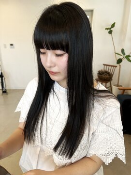 ジジ インターパーク 宇都宮(Gigi) ラウンドバング　黒髪ストレート