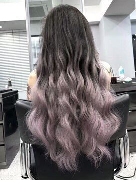 ワン(ONE) 羽エクステ★大人気ピンクグラデーション【池袋駅】