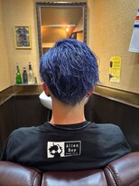 レオヘアワークス(LEO HAIR WORKS) ネイビーカラー スキンフェード バーバー ブリーチ新潟 床屋