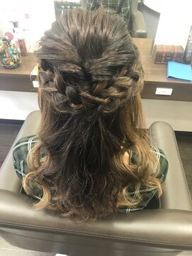 バンチ(Baint.) 編み込みアレンジ