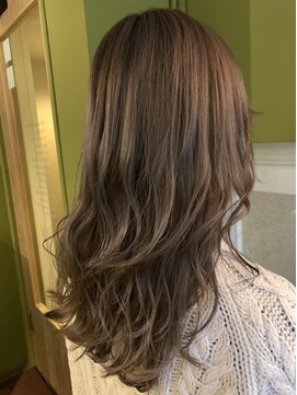 ディスタカマツ(This TAKAMATSU) 【グレー系】柔らかい透明感がポイント★スノーグレージュ★