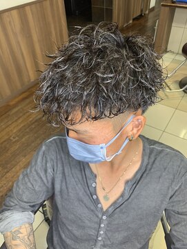 ヘアークリアー 獨協大学前店 前下がりVパーマ