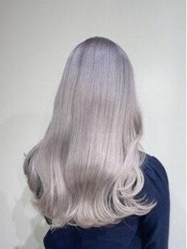 ビーヘアサロン(Beee hair salon)の写真/外国人風の洗礼されたスタイルが叶う♪あなたの魅力を引き出すカラーに。トリートメントと合わせて艶感もUP