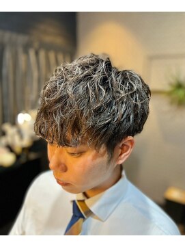 カスミ 霞(KASUMI) スーツonパーマ 20代/30代/スーツ/ツイスト