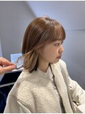 外ハネボブ　イヤリングカラー　くびれミディアム