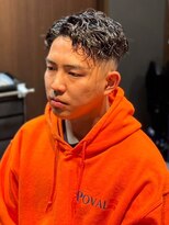 レオザバーバー(LEO the Barber) フェードカット　ツイストスパイラルパーマ　ベリーショート
