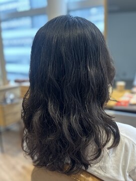 アピッシュ(apish 並木通り) 伸ばしかけ大きめパーマ