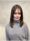 大人ローレイヤースタイル、暗髪、グレージュ、透明感カラー