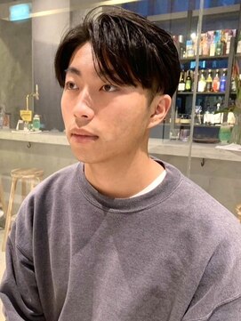 ヘアーサロン フォーメン イデア(hair salon for Men idea) ストレート　センターパート　前髪ストレート　ビジネス　30代
