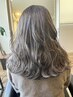 気になるグレーヘアをデザインに！ハイライト、オンカラー　￥17600→￥16000