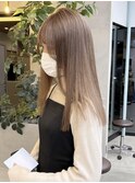 グレージュ切りっぱなしボブ前髪ありミニボブミルクティベージュ