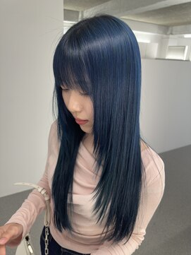 イロウ 山口どうもん店(IROW) ネイビーブルー　ブリーチ　レイヤーカット　髪質改善【山口】