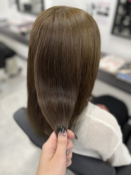 リルフェアリー 磐田店(Li’lFairy) 透明感マシマシ！オリーブベージュ