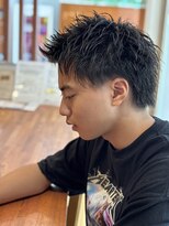 ミュウ(MIU)&nbsp;ツーブロックスパイキーショート