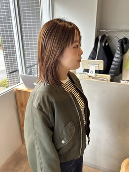 ダメージ補修効果と保湿力の高いトリートメントをセレクト！まとまりよく広がりにくい髪へ導きます☆