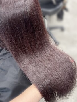 アリュウル 表参道(ALLURE) ラベンダーピンク／パープルブラウン／バーガンディ　佐藤