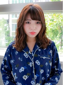 ルティア(Lutia) ゆるふわ ウェーブ 大人可愛い アッシュカラー ★★