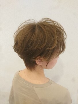 リアム ヘアアンドメイク(liam hair and make) ハイトーンショート