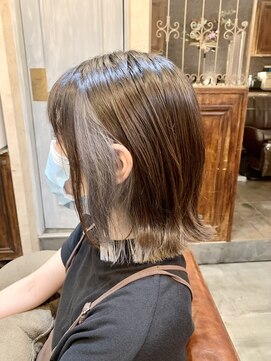 ジョージ(Jo-Ji) 久場川俊 ☆ インナーカラー×シルバー　外ハネボブ