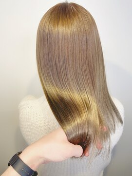 アンサム リリー(UNSOME Lille) カーキベージュ/ブリーチ1回~