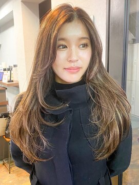 ノラ ウメダ(NORA UMEDA) 【NORA UMEDA 高木】海外風レイヤーカット&ハイライトカラー