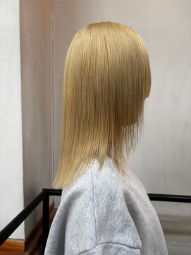 O ブロンドベージュハイトーンカラー×ナチュラルモード20代30代